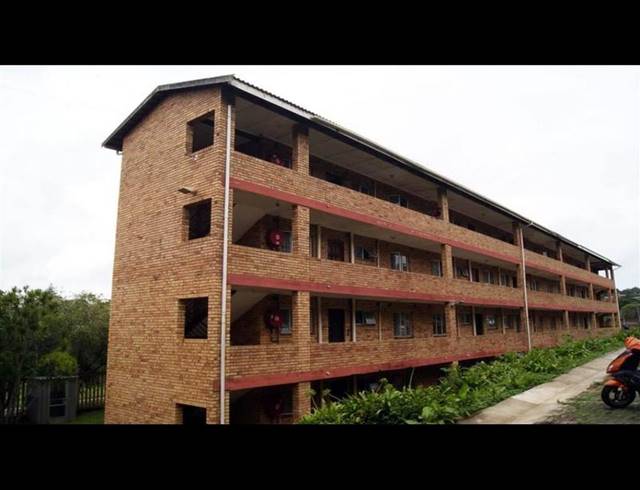 2 BEDROOM APARTMENT FOR SALE IN EMPANGENI CENTRAL